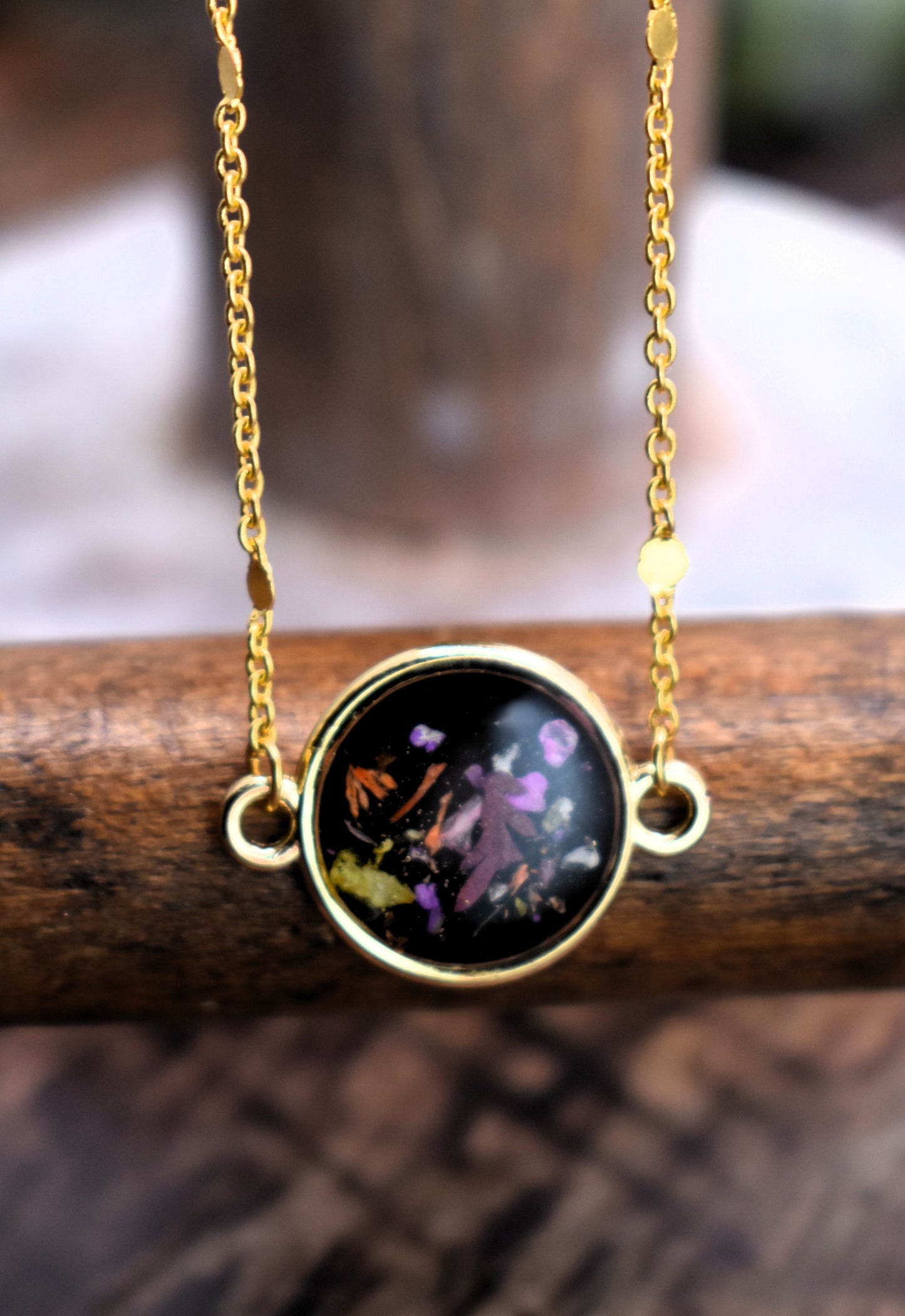 Small Floral Round Fixed Pendant Necklace