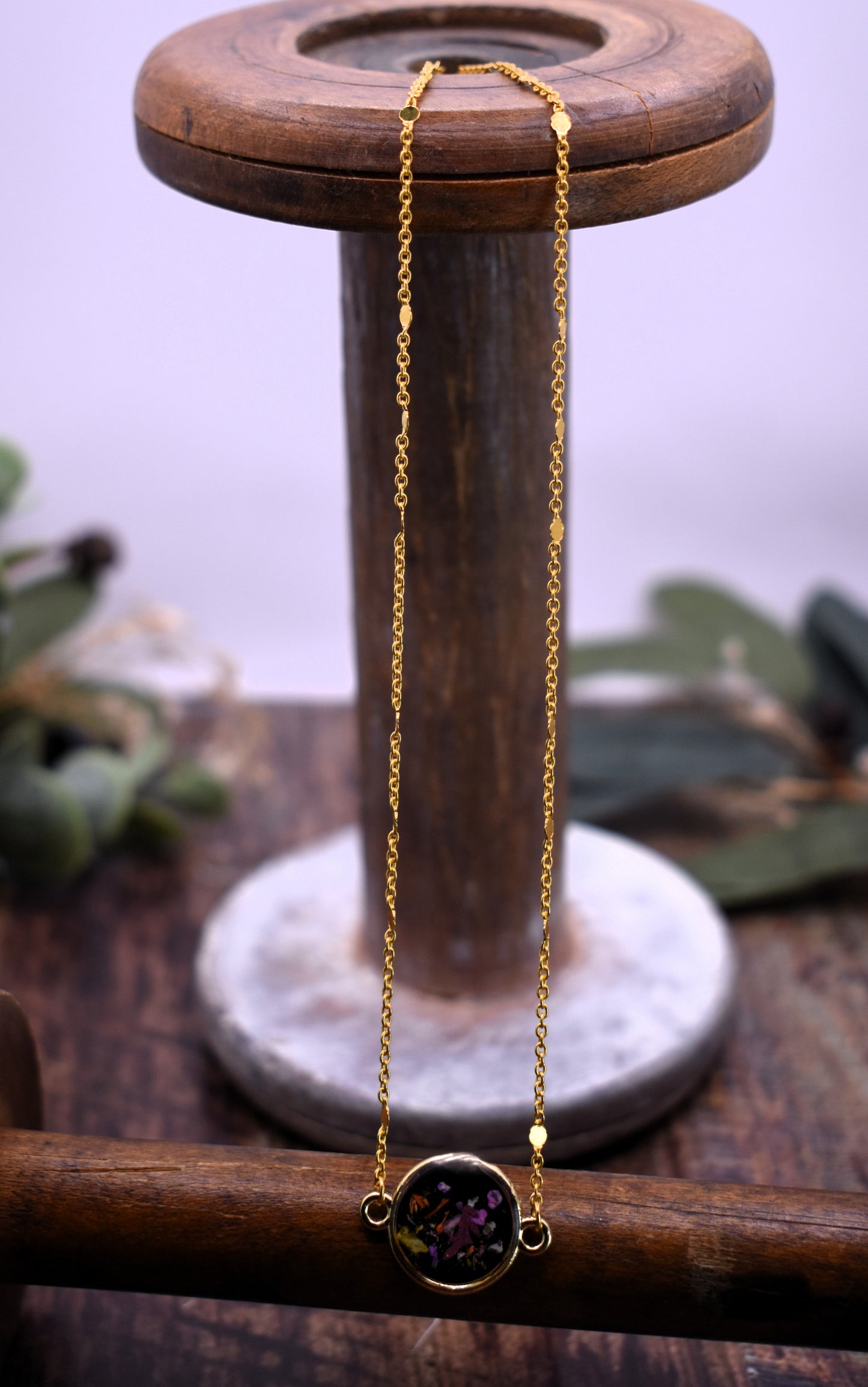 Small Floral Round Fixed Pendant Necklace