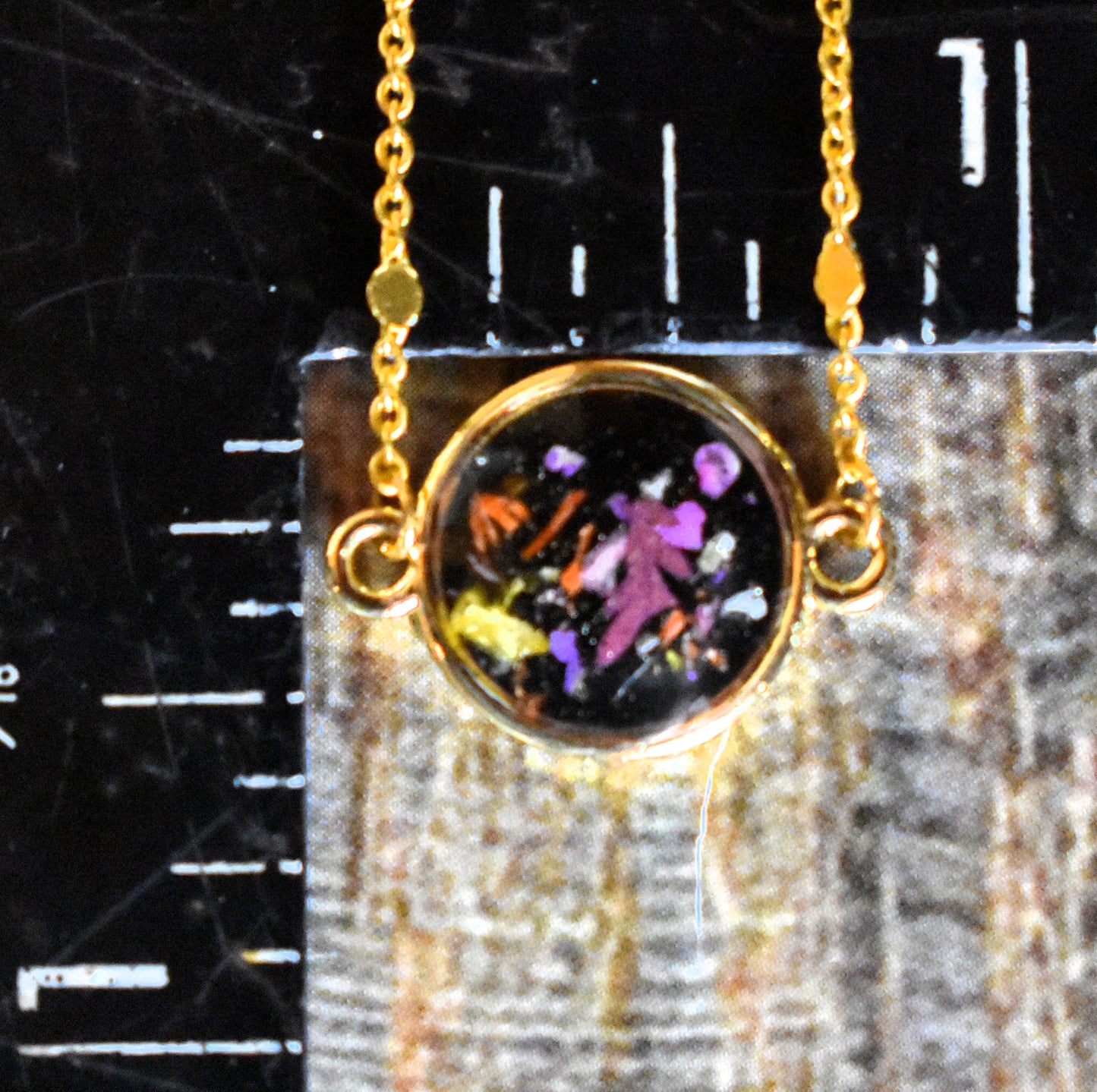 Small Floral Round Fixed Pendant Necklace